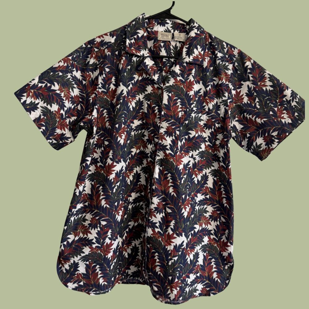 Vintage Men's Button Up Short Sleeve Shirt | Specialty Collections | Size M